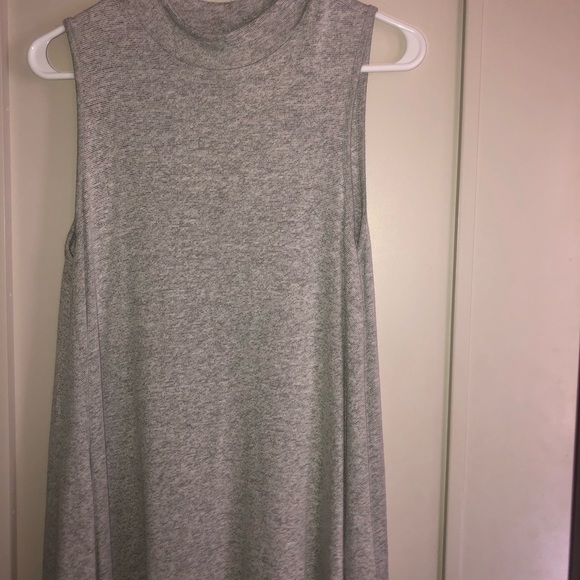 Caution to the wind top - Picture 2 of 2